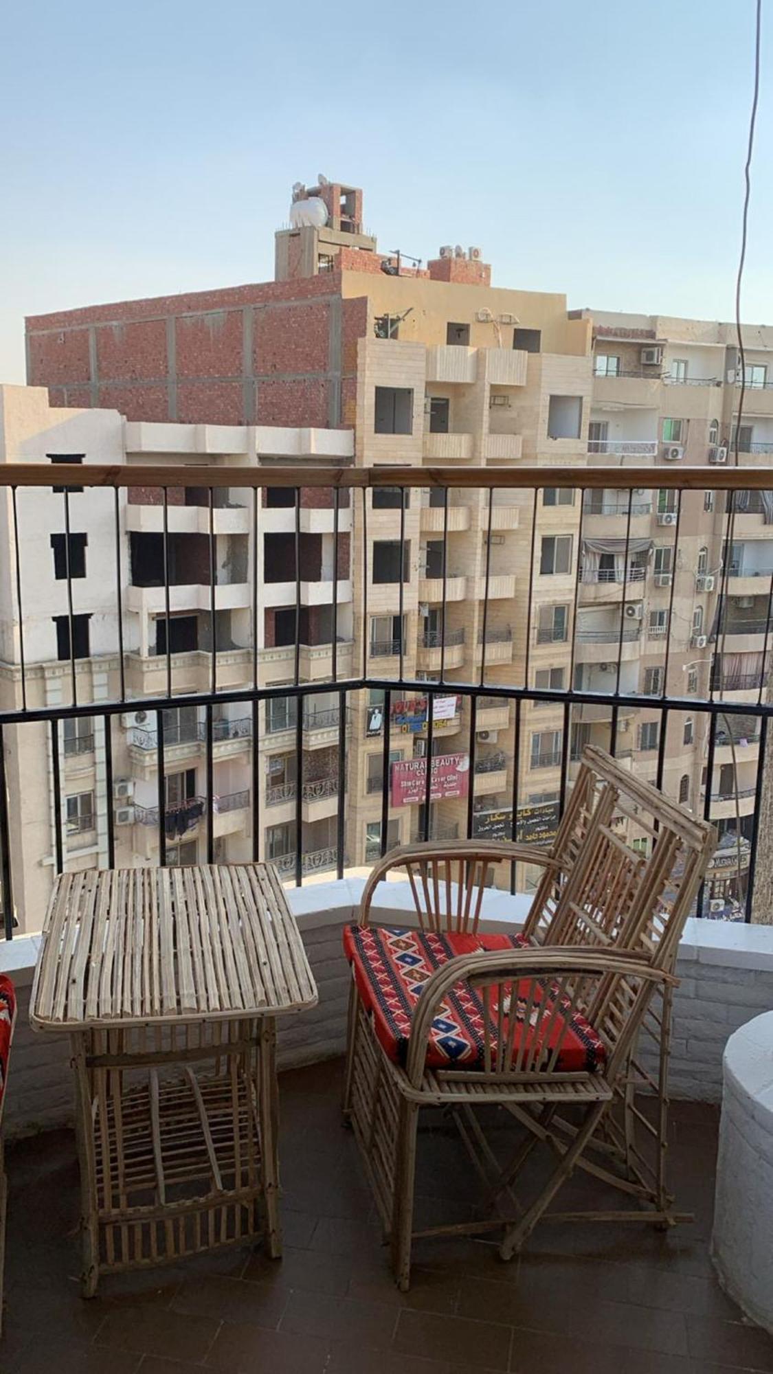 Pyramids Nights Hostel Kafrat al Jabal Luaran gambar