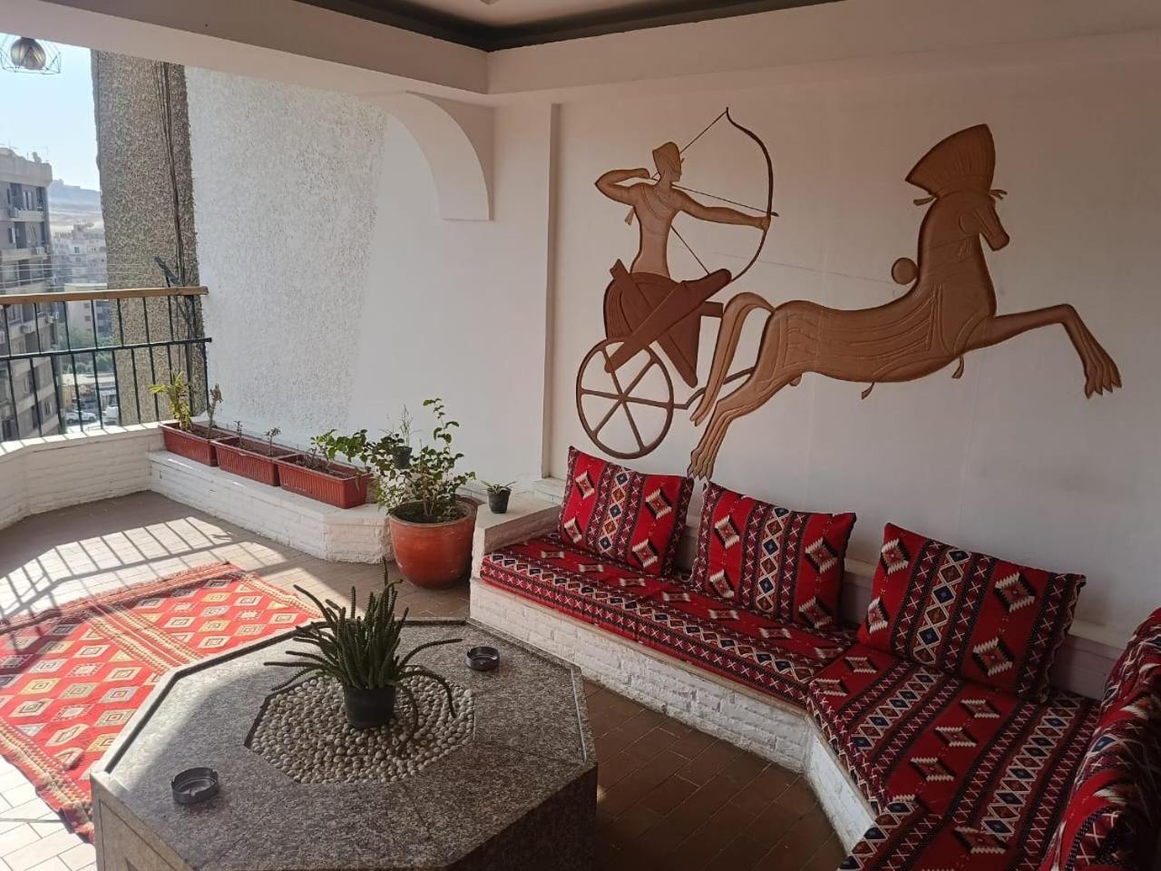 Pyramids Nights Hostel Kafrat al Jabal Luaran gambar